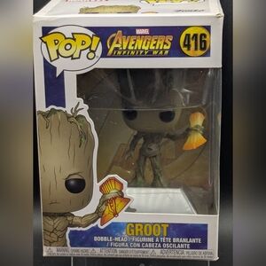 Funko Pop! - Marvel Avengers Infinity War - Baby Groot #416 w/ Stormbreaker